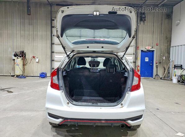3HGGK5H62JM709303 2018 HONDA FIT Белый Вид сзади