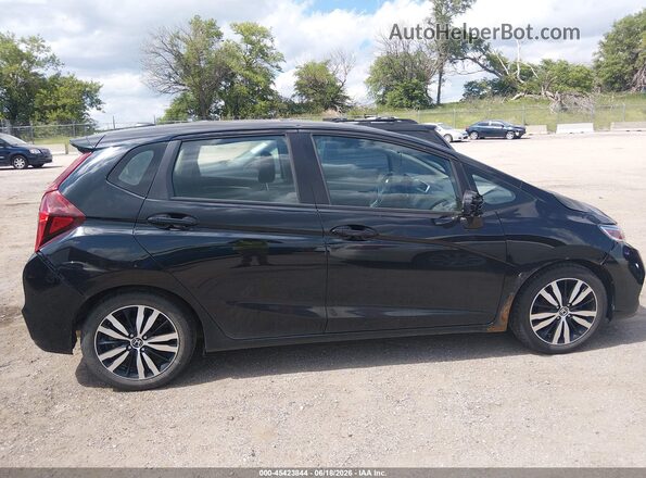 3HGGK5H81JM731682 2018 HONDA FIT Black Rear interior view