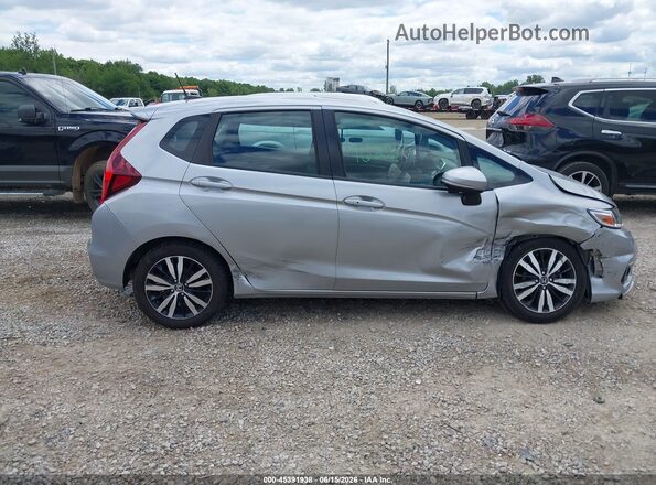 3HGGK5H82JM708167 2018 HONDA FIT Light Blue Rear interior view