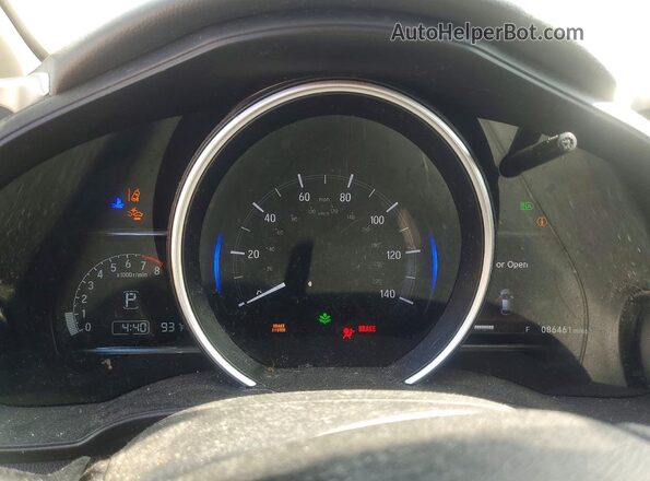 3HGGK5H88LM708340 2020 HONDA FIT Silver ხელსაწყოთა პანელის ხედი