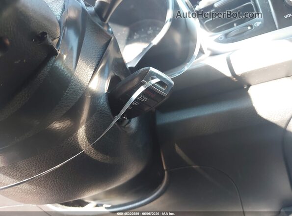 3KPA24AB0JE059709 2018 KIA RIO Red Vista del salpicadero