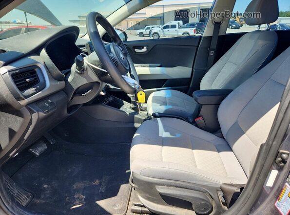 3KPA24AB0KE210310 2019 KIA RIO Gray Front interior view