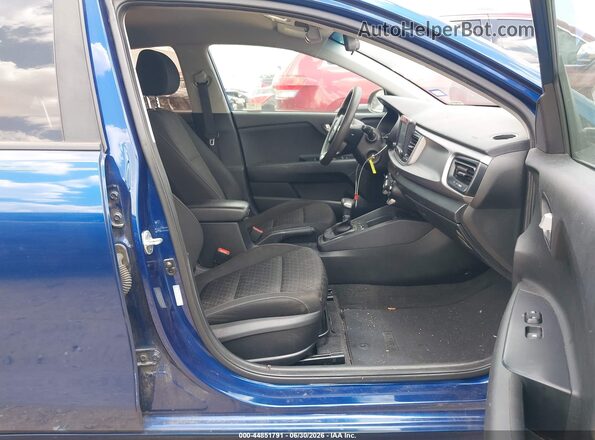3KPA24AB2KE248959 2019 KIA RIO Blue Front interior view