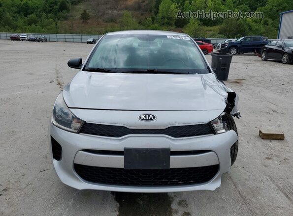 3KPA24AB8JE070795 2018 KIA RIO Silver Widok z przodu