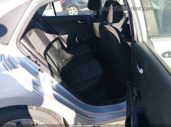 3KPA24AB9JE073429 2018 KIA RIO Silver Vista de la etiqueta del VIN