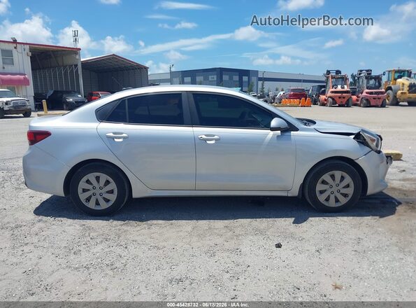 3KPA24AB9KE247601 2019 KIA RIO Silver Вид задньої частини салону