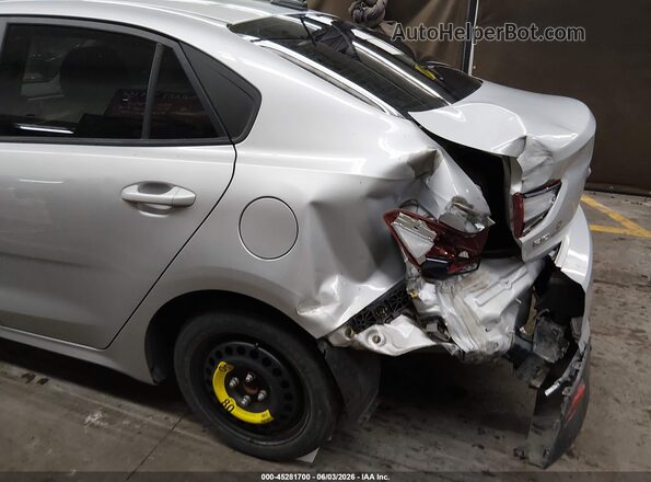 3KPA24AD0LE359190 2020 KIA RIO Silver Front view