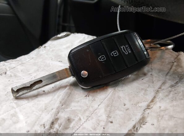 3KPA24AD0LE359190 2020 KIA RIO Silver Dashboard view