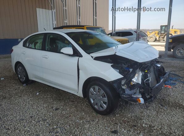 3KPA24AD0ME381238 2021 KIA RIO White Delantero derecho
