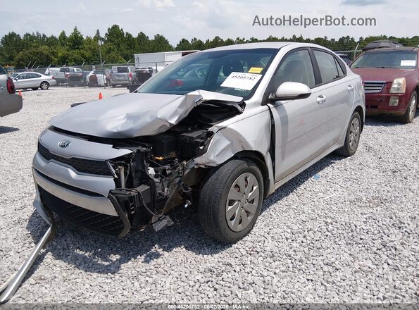 3KPA24AD1LE327039 2020 KIA RIO Серебряный Передняя левая четверть