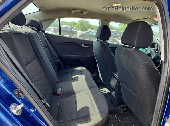 3KPA24AD1LE349154 2020 KIA RIO Blue Widok tylnych siedzeń