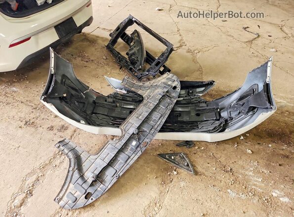 3KPA24AD1ME366053 2021 KIA RIO White Вид підкапотного простору