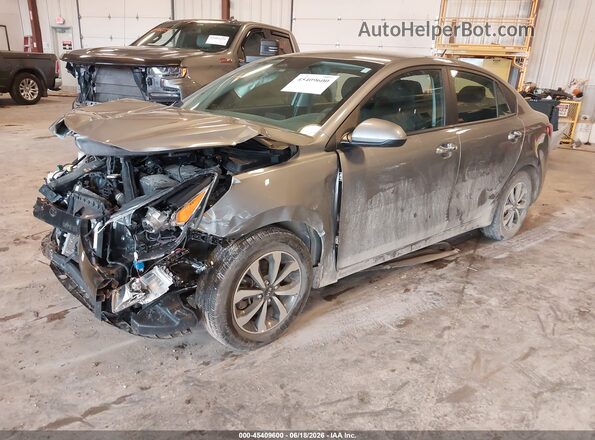 3KPA24AD1ME380941 2021 KIA RIO Gray Front left