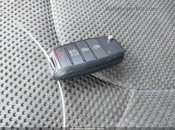 3KPA24AD1PE578522 2023 KIA RIO Красный Вид панели приборов