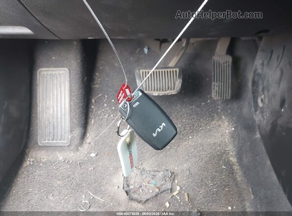 3KPA24AD1PE582022 2023 KIA RIO Blue Widok deski rozdzielczej