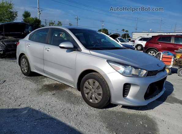 3KPA24AD2LE296691 2020 KIA RIO Silver Delantero derecho