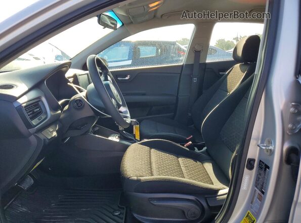 3KPA24AD2LE296691 2020 KIA RIO Silver Vista interior delantera