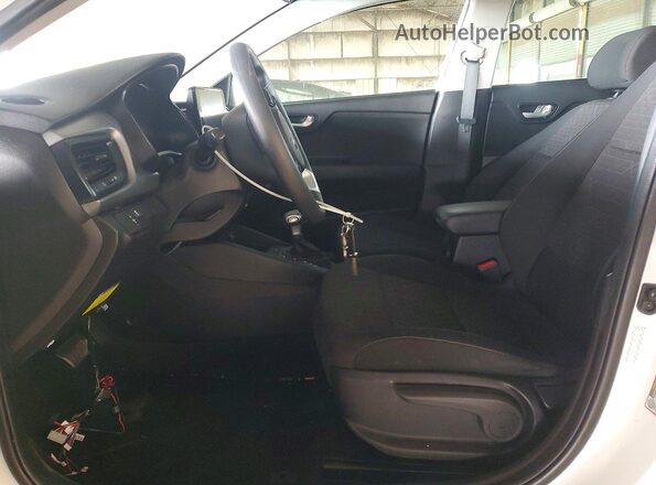 3KPA24AD2ME422971 2021 KIA RIO Белый 