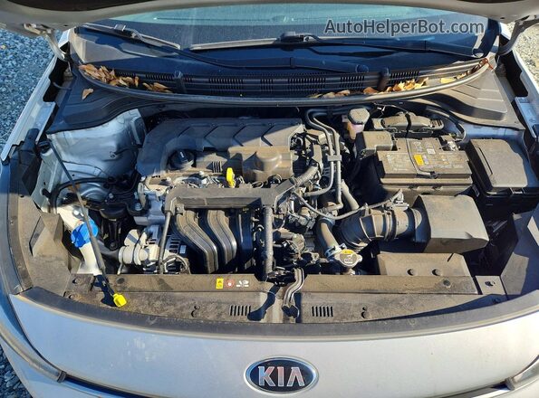 3KPA24AD2ME429967 2021 KIA RIO Silver Rear interior view