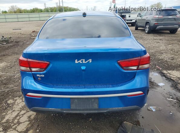 3KPA24AD2NE458483 2022 KIA RIO Blue Rear view