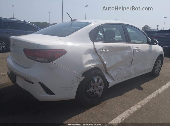 3KPA24AD2NE482167 2022 KIA RIO White Rear right