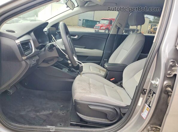 3KPA24AD2NE488986 2022 KIA RIO Silver Vista interior delantera