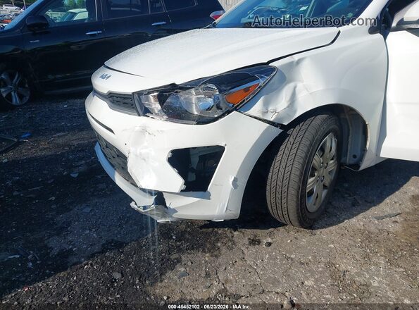 3KPA24AD2PE618008 2023 KIA RIO White Widok z przodu