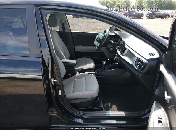 3KPA24AD3NE453955 2022 KIA RIO Black Widok wnętrza z przodu