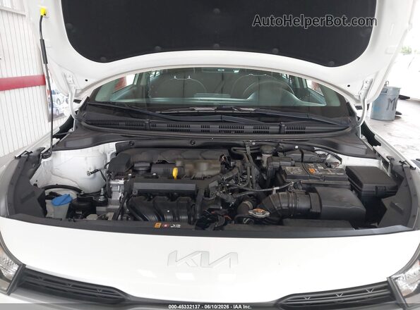 3KPA24AD3PE616400 2023 KIA RIO White უკანა ხედი
