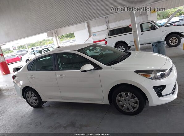 3KPA24AD3PE616400 2023 KIA RIO White უკანა სალონის ხედი