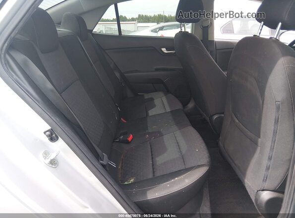 3KPA24AD4LE312874 2020 KIA RIO Silver Widok naklejki z numerem VIN