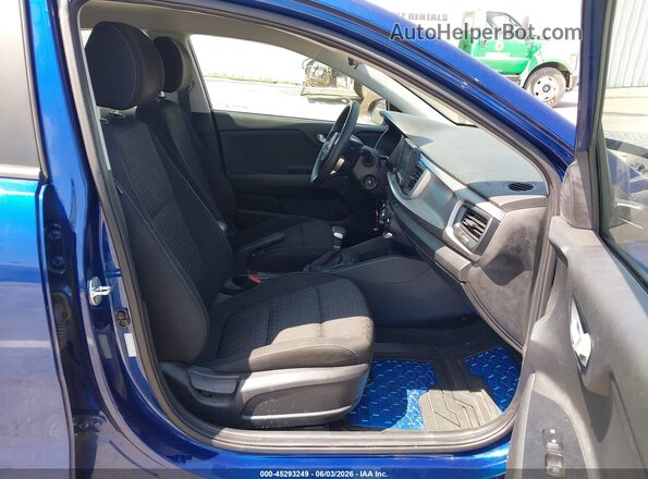3KPA24AD4LE327763 2020 KIA RIO Blue Вид салону спереду
