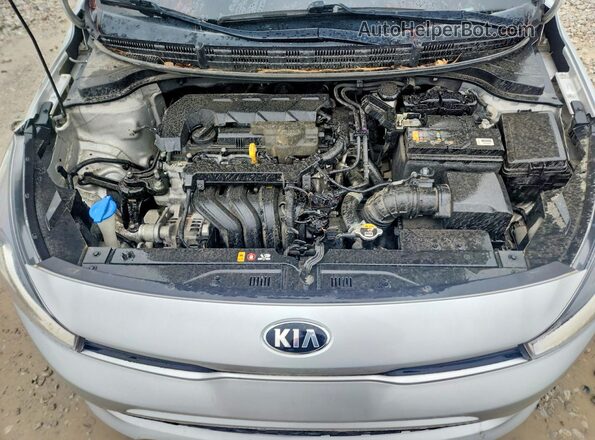 3KPA24AD4ME382294 2021 KIA RIO Silver Вид задньої частини салону