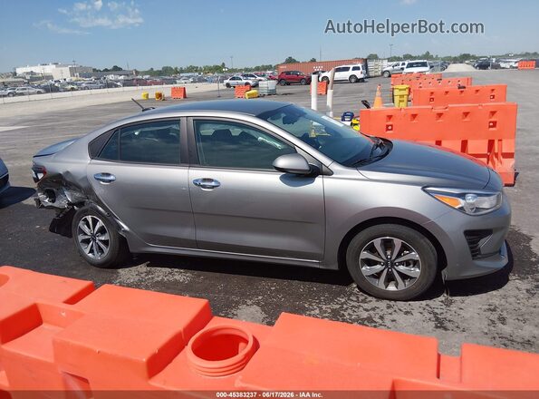 3KPA24AD4ME406691 2021 KIA RIO Gray Սալոնի հետևի տեսք