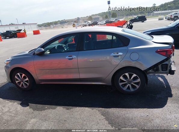 3KPA24AD4ME406691 2021 KIA RIO Gray 