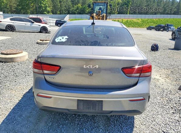 3KPA24AD4NE464091 2022 KIA RIO Gray Rear view