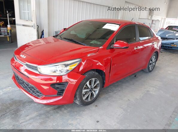 3KPA24AD4NE496040 2022 KIA RIO Red წინა მარცხენა ხედი სამი მეოთხედიდან