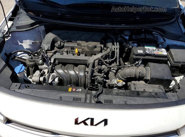 3KPA24AD4PE542811 2023 KIA RIO White Սալոնի հետևի տեսք