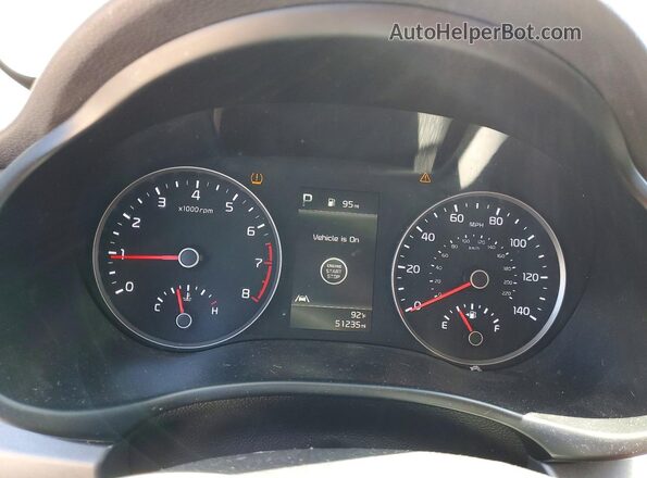 3KPA24AD4PE542811 2023 KIA RIO White Սարքավորումների վահանակի տեսք
