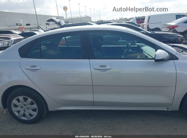 3KPA24AD5ME397354 2021 KIA RIO Silver Widok wnętrza z tyłu