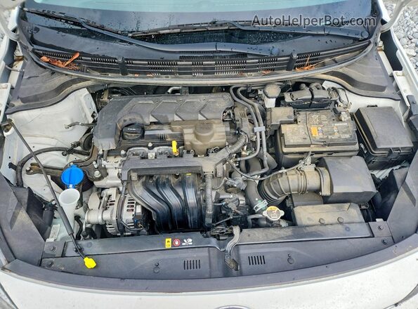 3KPA24AD5ME400253 2021 KIA RIO Silver Widok wnętrza z tyłu
