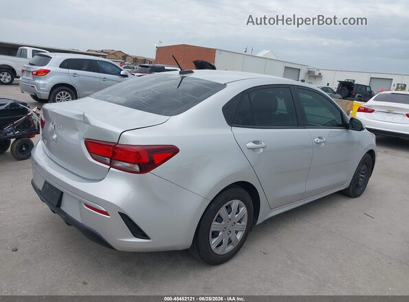 3KPA24AD5NE444058 2022 KIA RIO Silver Задня права чверть