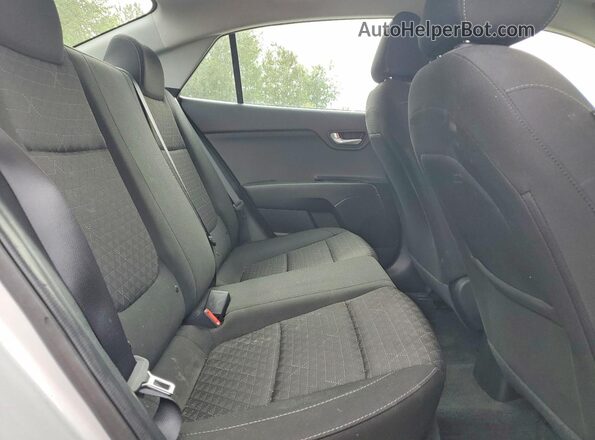 3KPA24AD6LE328607 2020 KIA RIO Silver უკანა სავარძლების ხედი