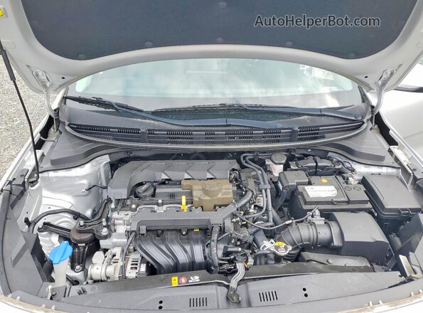 3KPA24AD6LE328607 2020 KIA RIO Silver უკანა სალონის ხედი