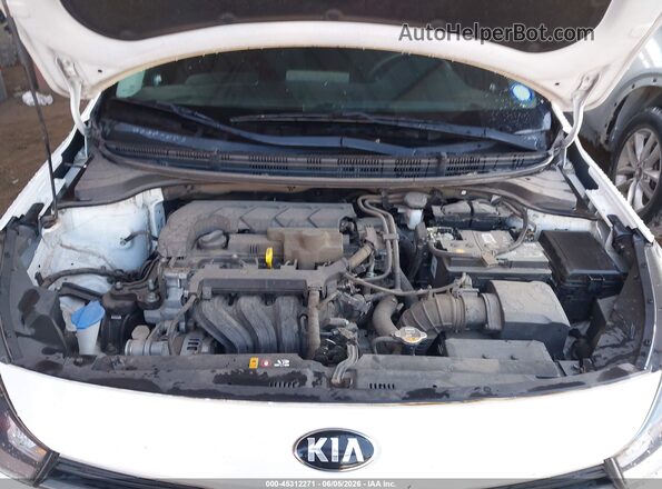 3KPA24AD6ME369451 2021 KIA RIO White უკანა ხედი