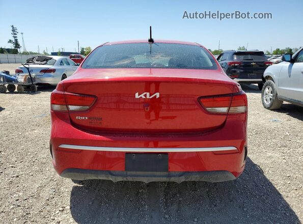 3KPA24AD6NE431903 2022 KIA RIO Red Rear view