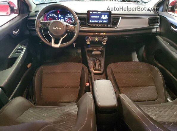 3KPA24AD6NE432579 2022 KIA RIO Red Widok deski rozdzielczej