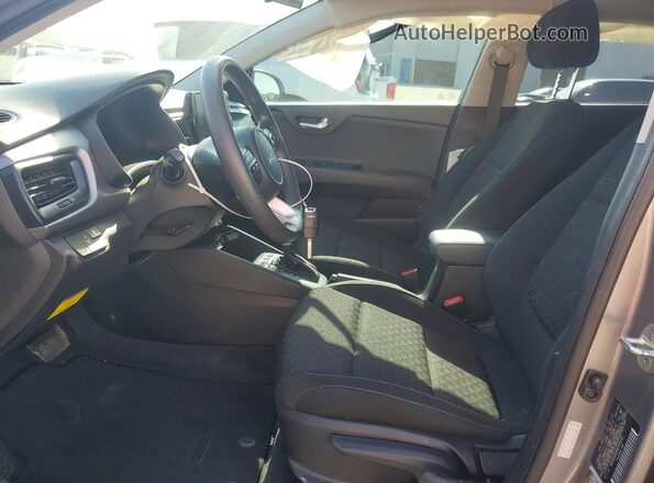 3KPA24AD6NE510018 2022 KIA RIO Gray Вид салону спереду