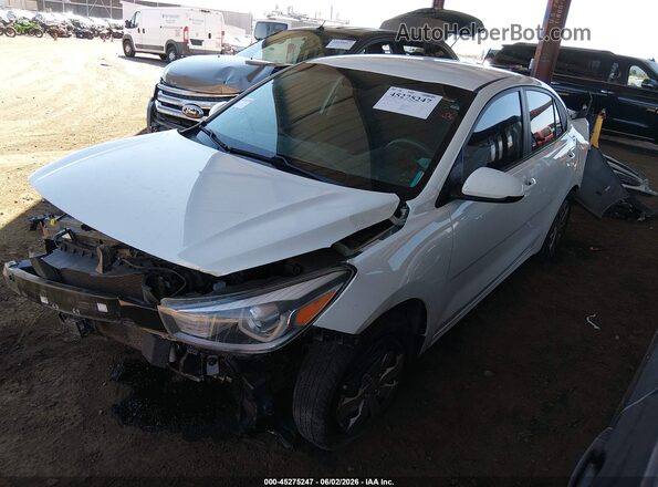 3KPA24AD7LE312965 2020 KIA RIO Белый Передняя левая четверть