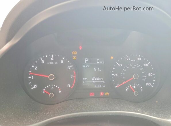 3KPA24AD7LE357646 2020 KIA RIO Black ხელსაწყოთა პანელის ხედი